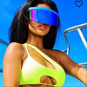 Oversized Shield Visor Mirrored Sunglasses